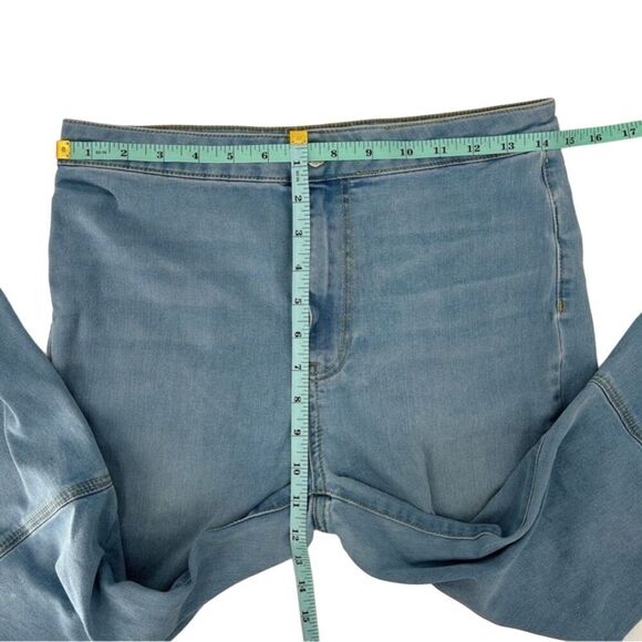 Free People "Just Float On" Flare Bell Bottom Jeans Bermondsey Blue Size 27 - Picture 11 of 15